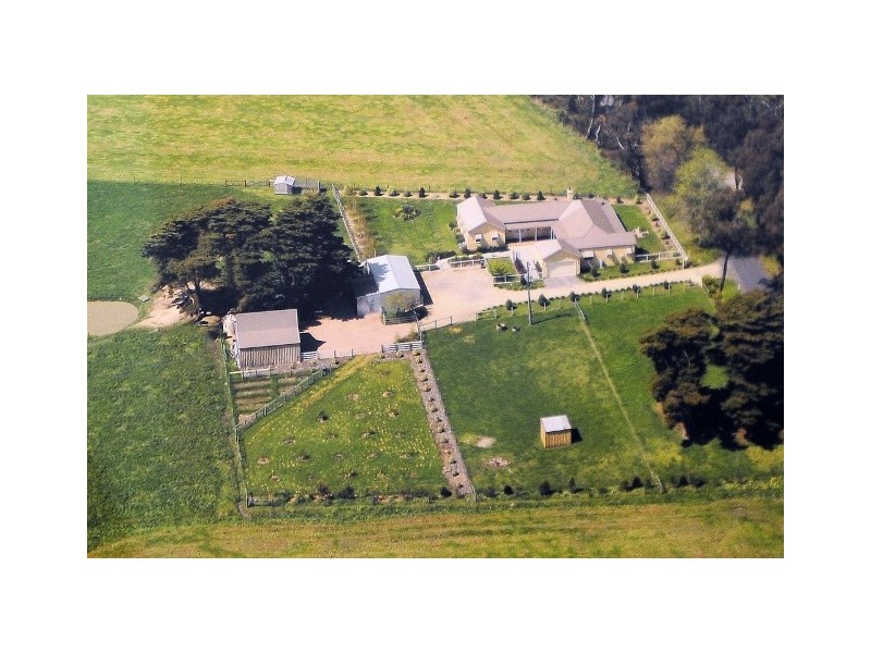 815 Invermay Road, Drouin South VIC 3818