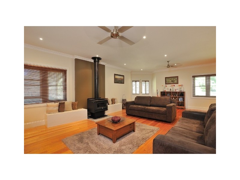 815 Invermay Road, Drouin South VIC 3818