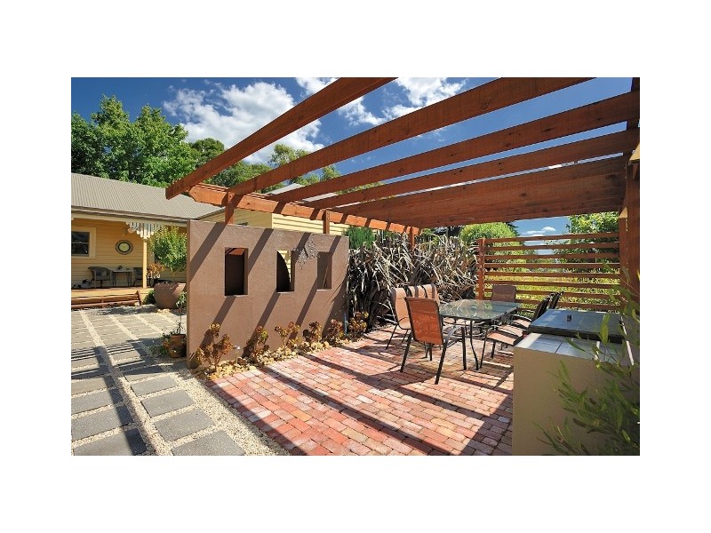 815 Invermay Road, Drouin South VIC 3818