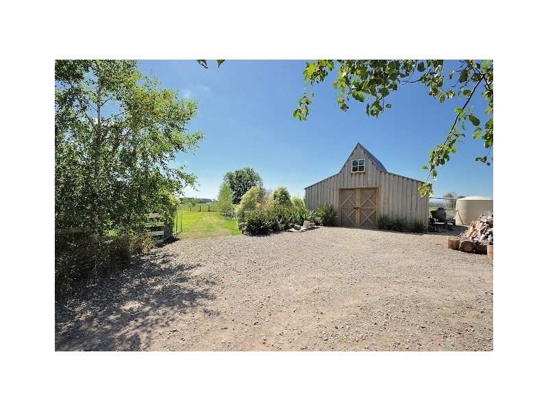 815 Invermay Road, Drouin South VIC 3818