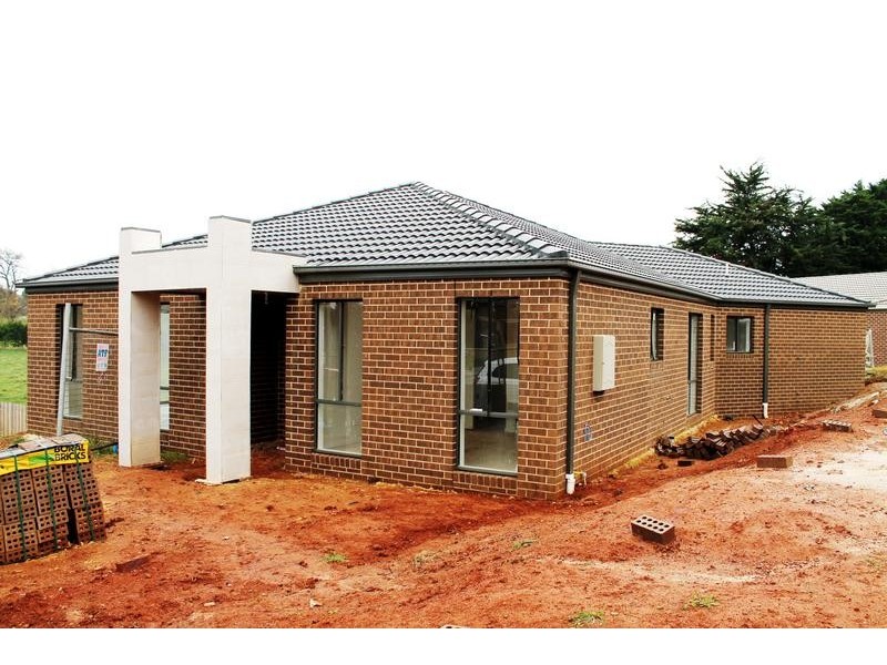 1/11 Vivian Court, Drouin VIC 3818