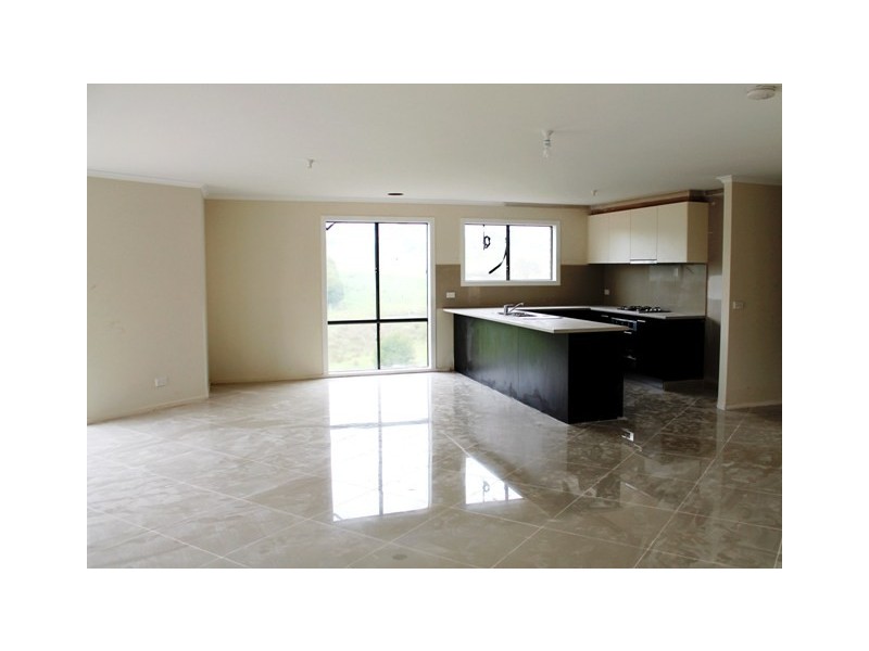 1/11 Vivian Court, Drouin VIC 3818