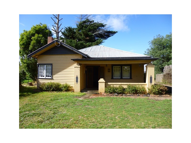 24 Longwarry-Drouin Road, Longwarry VIC 3816