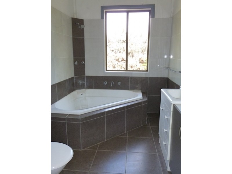 24 Longwarry-Drouin Road, Longwarry VIC 3816