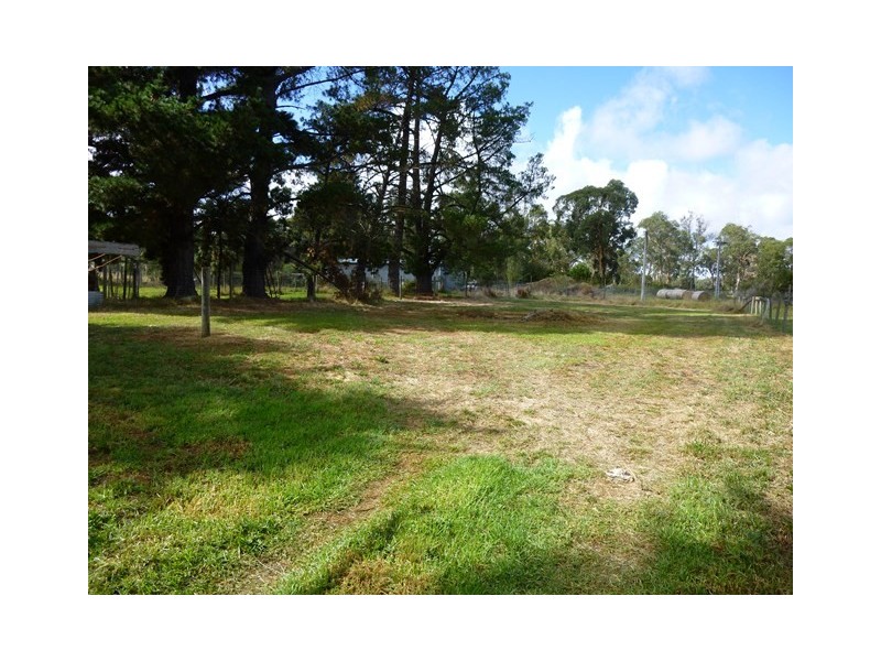 24 Longwarry-Drouin Road, Longwarry VIC 3816