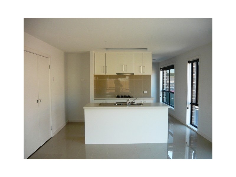 2 Wordsworth Court, Drouin VIC 3818