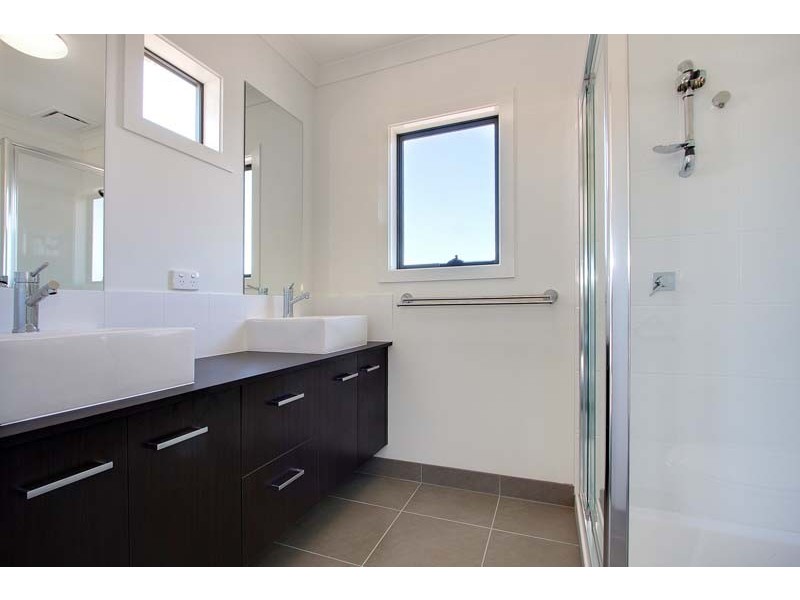 Lot 1612 Maeve Circuit, Clyde North VIC 3978