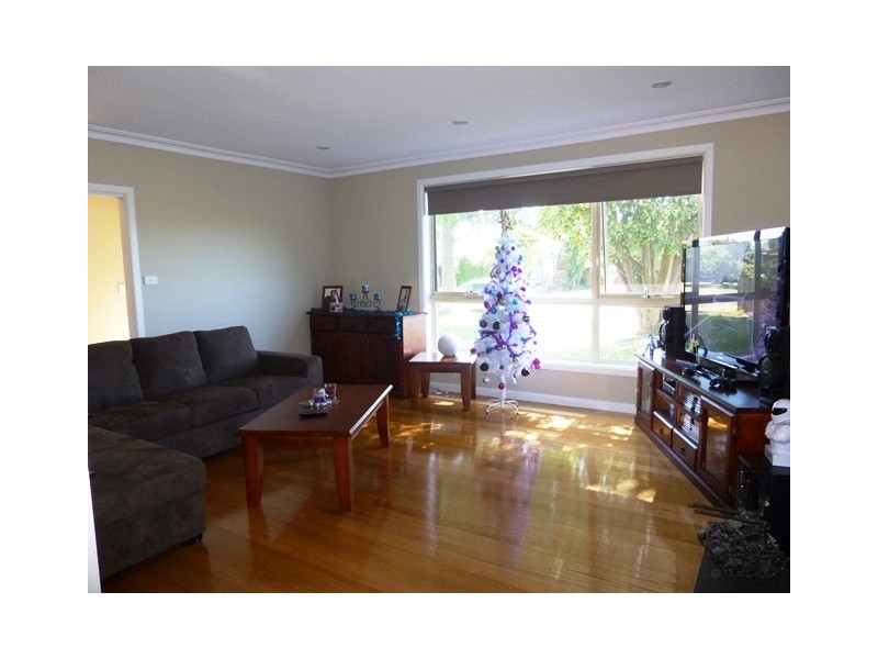 1/6 Darnum Street, Drouin VIC 3818