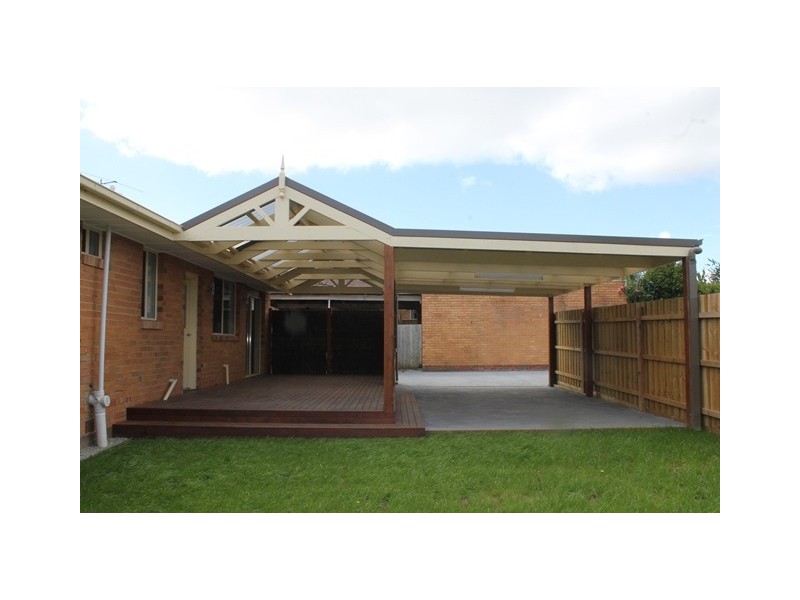 1/6 Darnum Street, Drouin VIC 3818