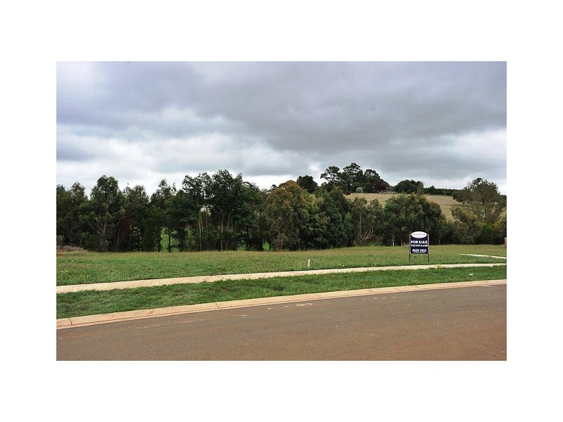 23 Kensington Drive, Warragul VIC 3820