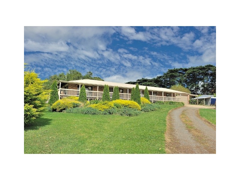 11 Roy Street, Loch VIC 3945
