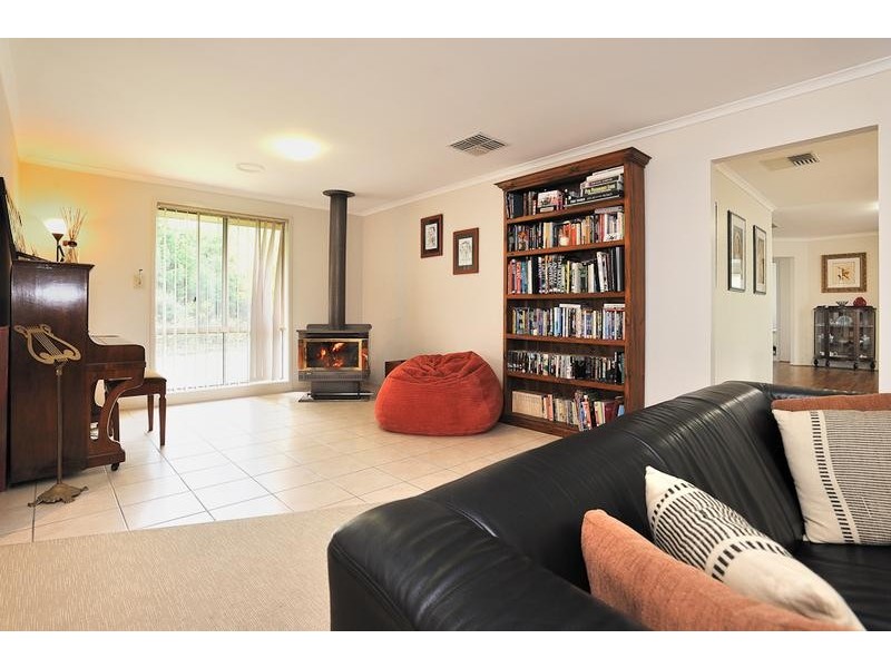 1 Albett Court, Drouin VIC 3818