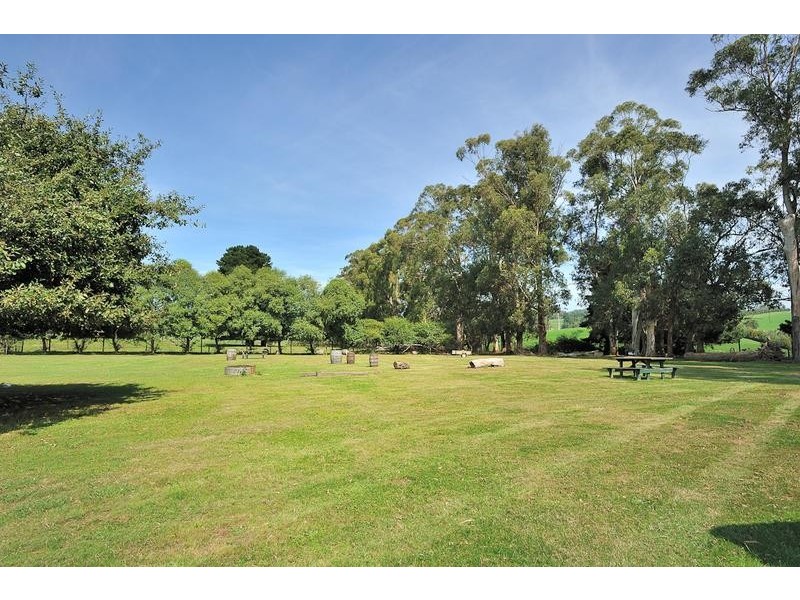 1420 Jacksons Track, Jindivick VIC 3818