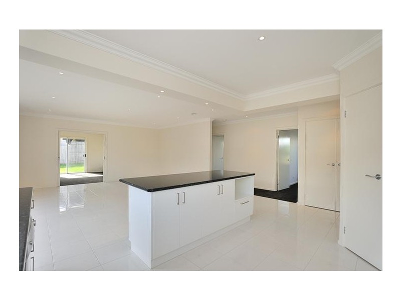 182 Bowen Street, Warragul VIC 3820