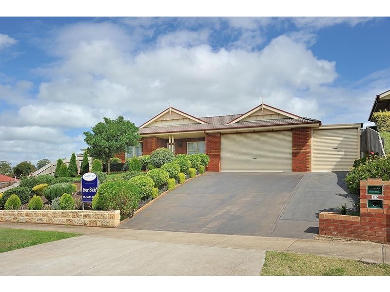 15 Cypress Court, Drouin VIC 3818