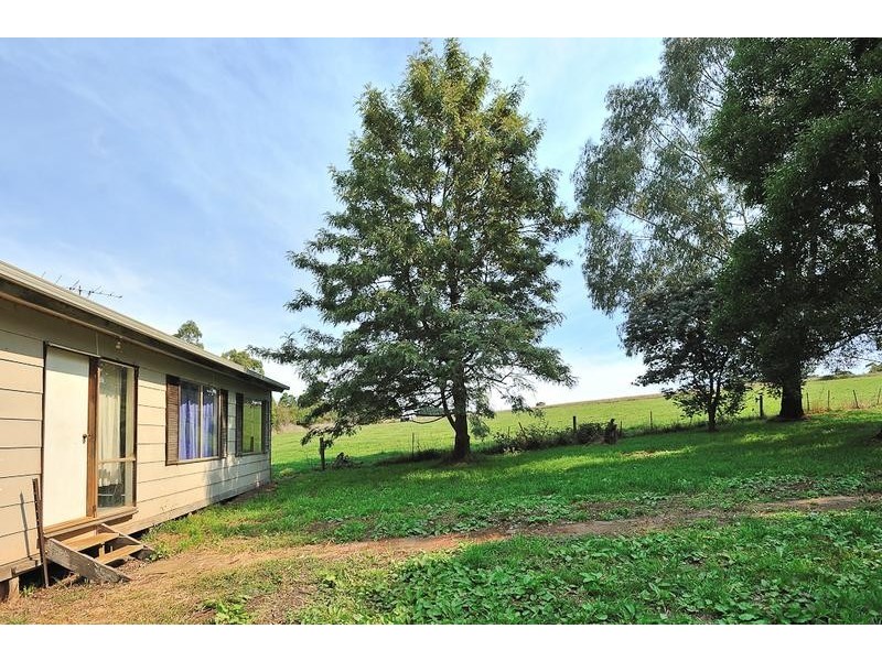 1260 Jacksons Track, Jindivick VIC 3818