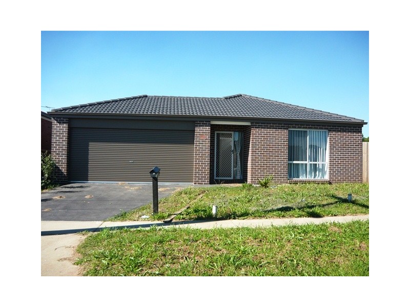 6 Hatfield Drive, Drouin VIC 3818