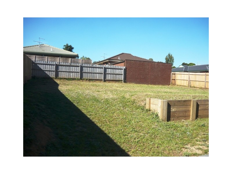 6 Hatfield Drive, Drouin VIC 3818