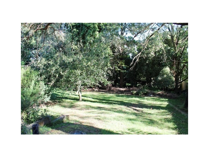 24 Longwarry Road, Drouin VIC 3818