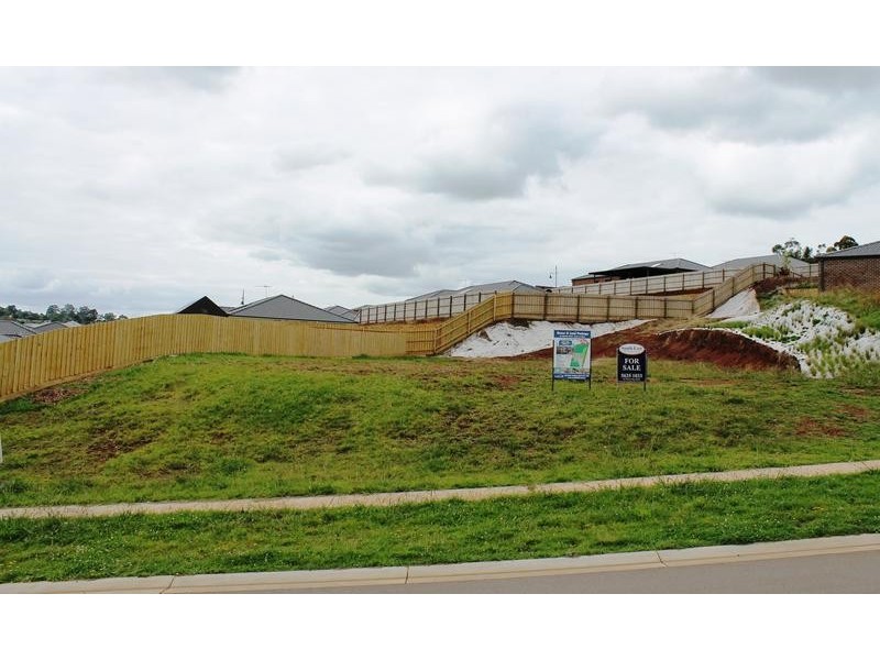 Lot 317 Greyfriars Way, Drouin VIC 3818