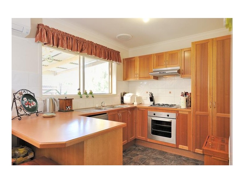 8 Toorongo Street, Drouin VIC 3818