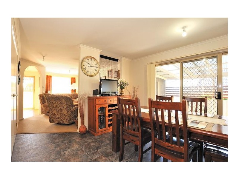 8 Toorongo Street, Drouin VIC 3818