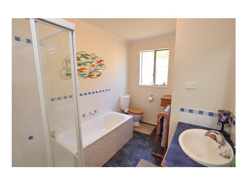 8 Toorongo Street, Drouin VIC 3818