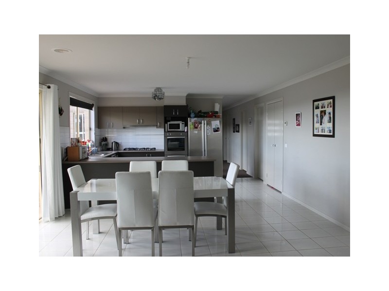 55 Cook Street, Drouin VIC 3818