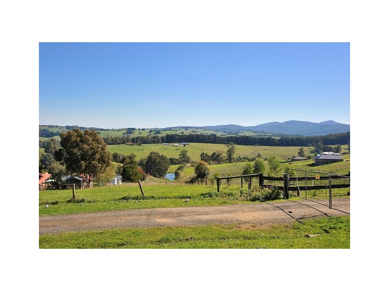 8 Becky Lane, Neerim South VIC 3831