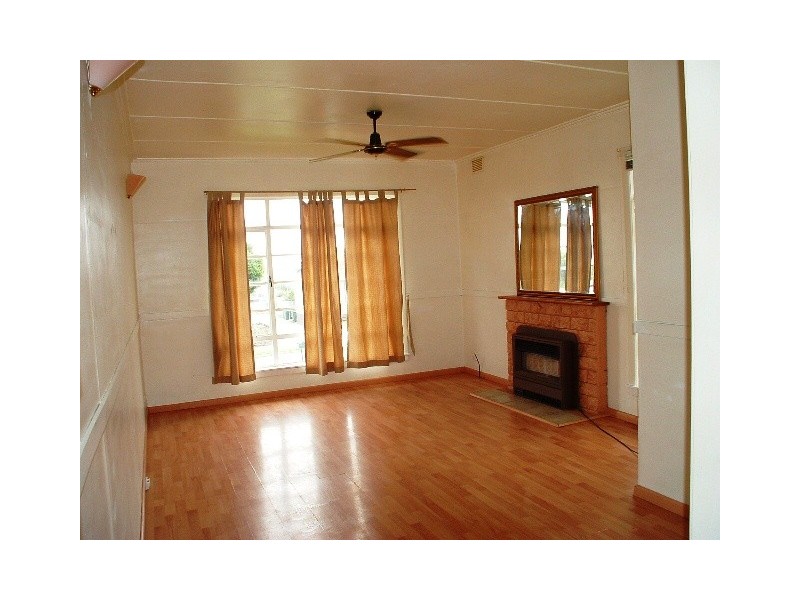 19 Charles Street, Moe VIC 3825