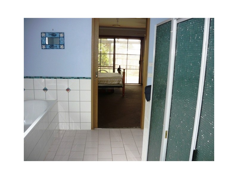 1 McClure Street, Drouin VIC 3818