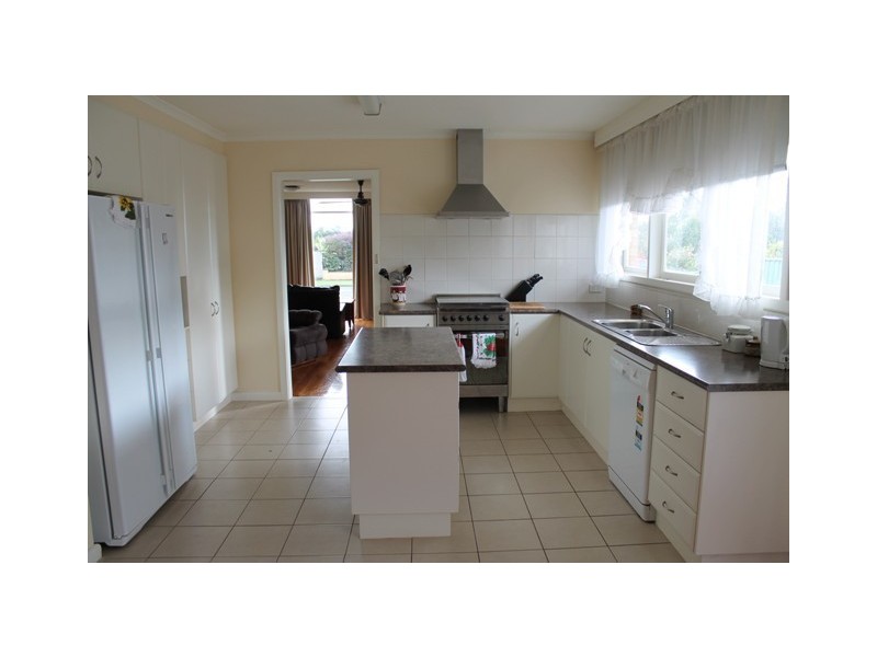 23 Kitchener Street, Trafalgar VIC 3824