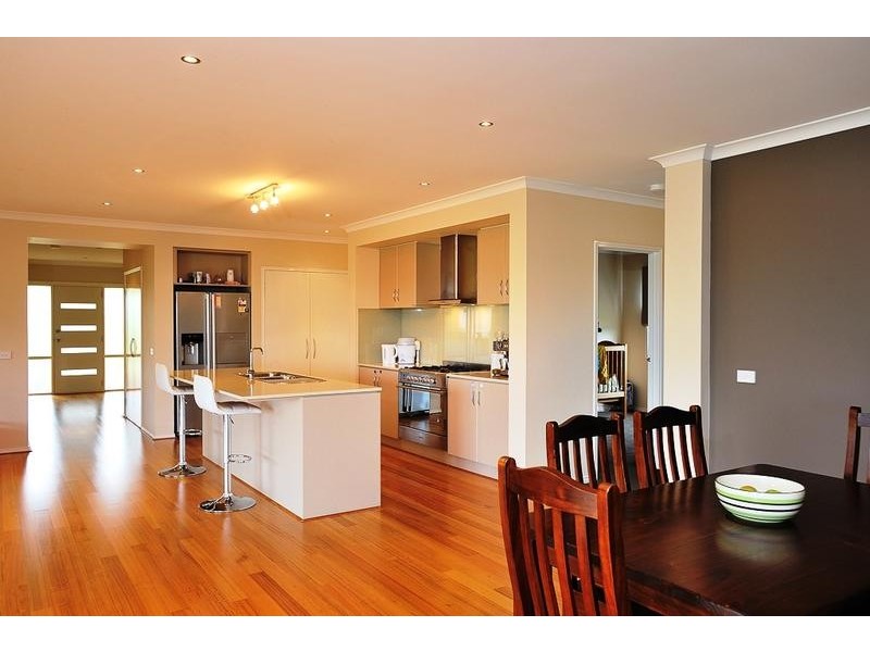 8 Eton Court, Neerim South VIC 3831