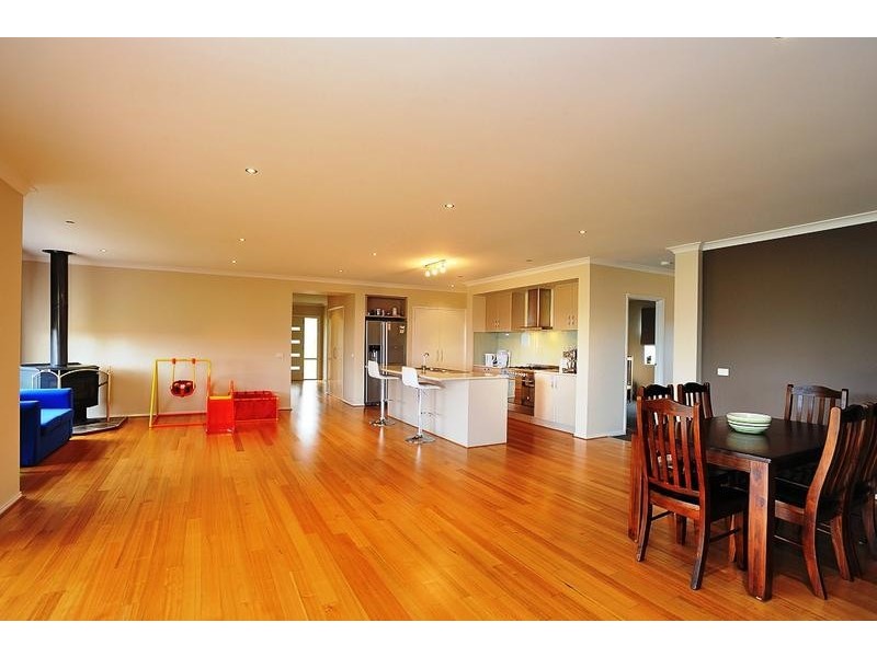 8 Eton Court, Neerim South VIC 3831