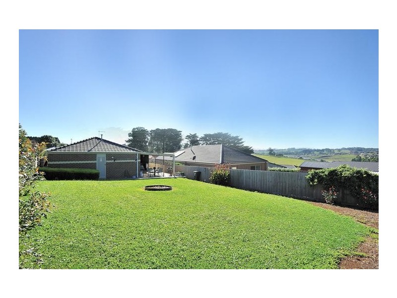 8 Toorongo Street, Drouin VIC 3818
