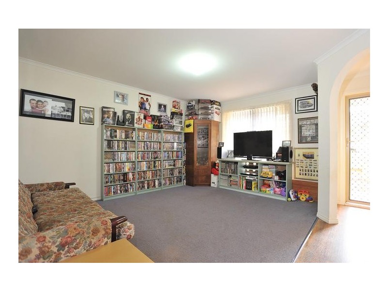 9 Eden Place, Drouin VIC 3818