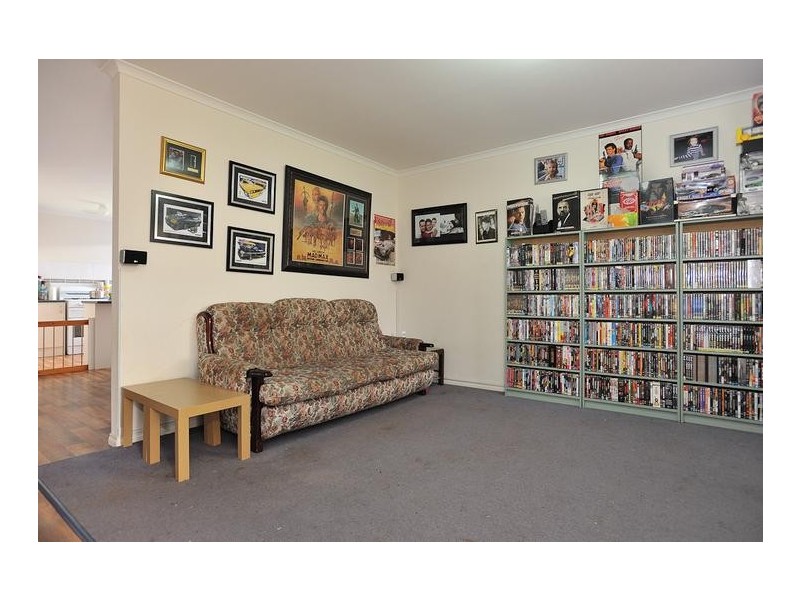 9 Eden Place, Drouin VIC 3818