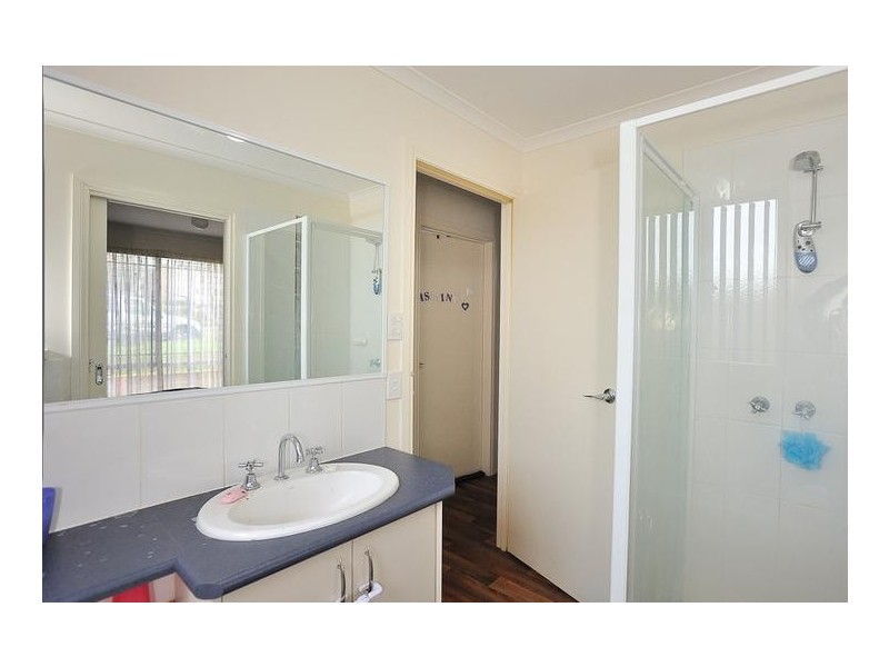 9 Eden Place, Drouin VIC 3818