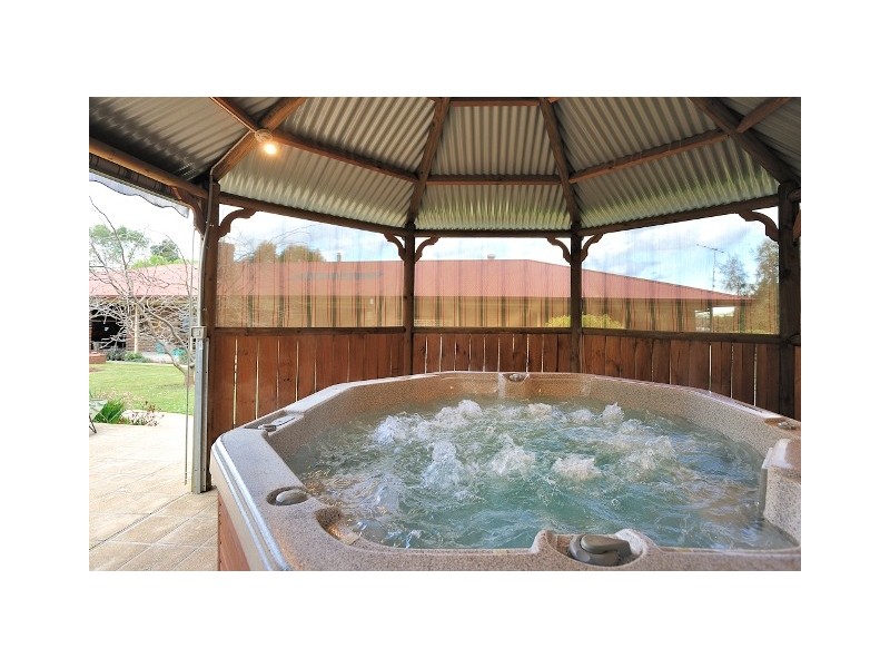 891 Princes Way, Drouin VIC 3818