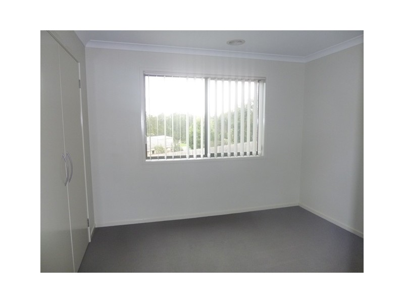 24 Kensington Square, Drouin VIC 3818