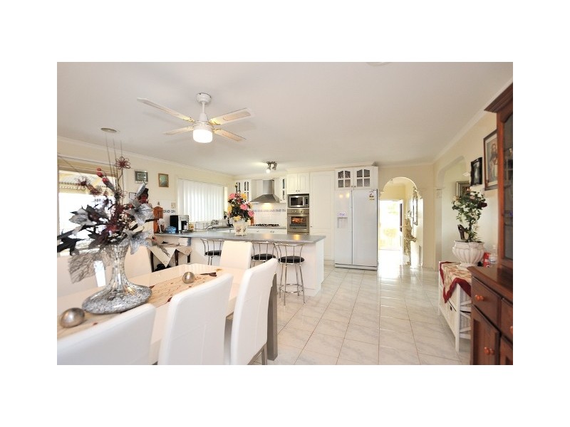 15 Cypress Court, Drouin VIC 3818