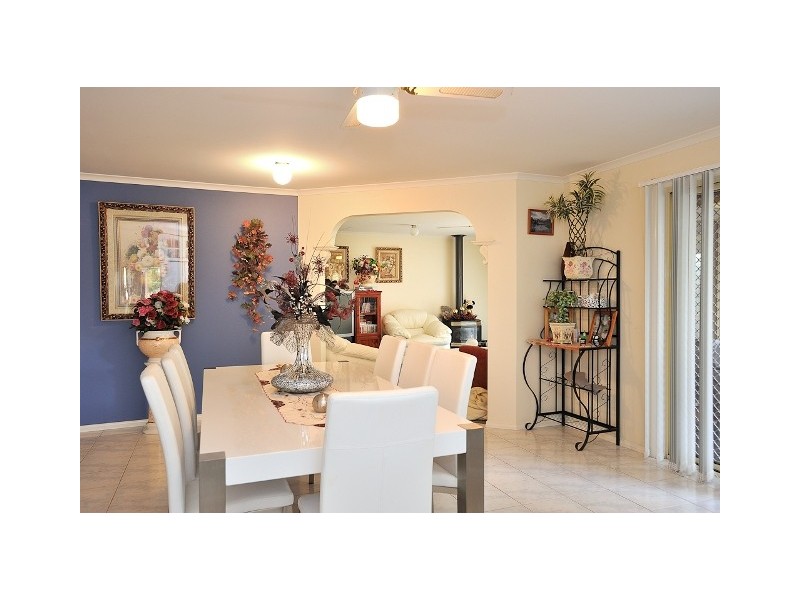 15 Cypress Court, Drouin VIC 3818