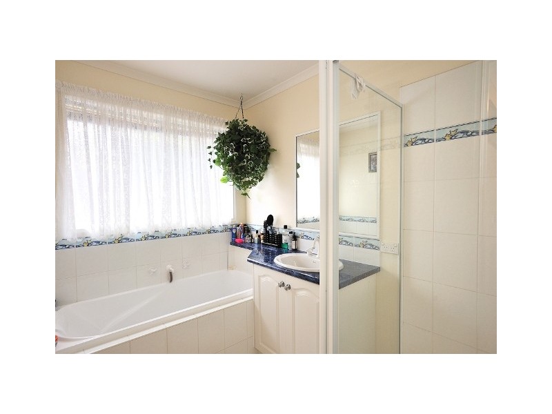 15 Cypress Court, Drouin VIC 3818