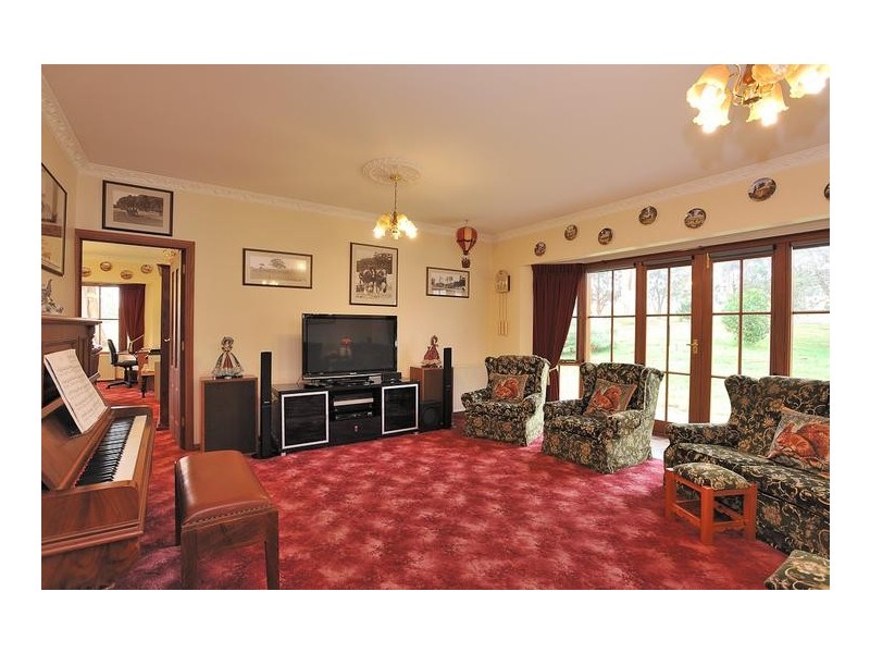 81 McIntyre Road, Nayook VIC 3821