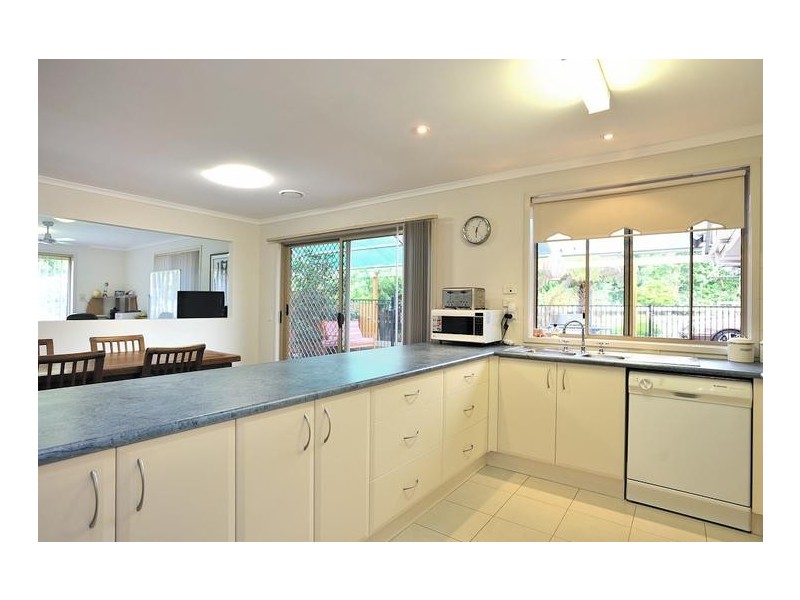1 Ablett Court, Drouin VIC 3818