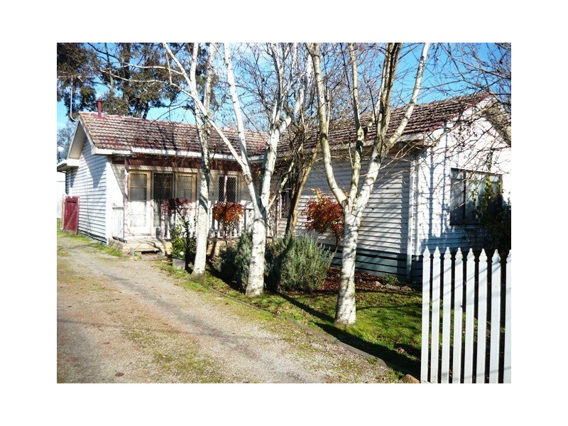 54 Lampard Road, Drouin VIC 3818