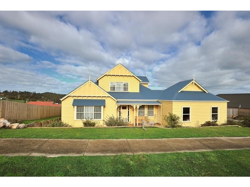 11 Shirley Road, Neerim South VIC 3831