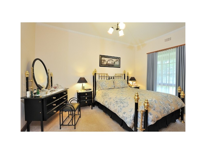 1220 McDonalds Track, Narracan, Trafalgar VIC 3824