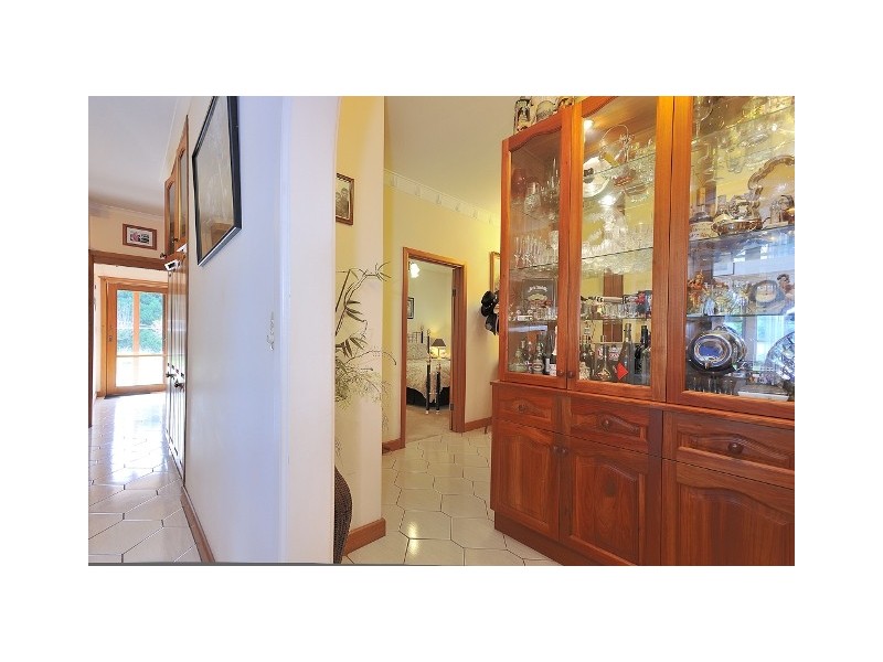 1220 McDonalds Track, Narracan, Trafalgar VIC 3824