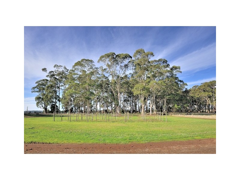 1220 McDonalds Track, Narracan, Trafalgar VIC 3824